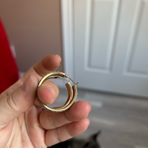 4/$50 Gold Textured Hoop Earrings VTG mesh 😊 - Picture 5 of 7